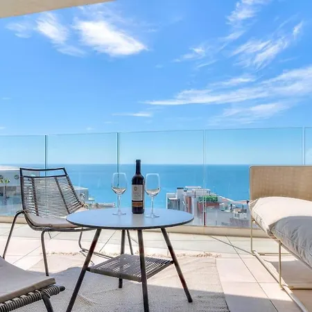 Stunning 2 Bedroom Apartment. Apartment