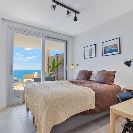 Apartment Stunning 2 Bedroom Apartment. Fuengirola
